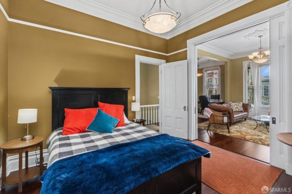 imgi_8_41e54fd7-8eed-4000-bed5-2c394f04783e